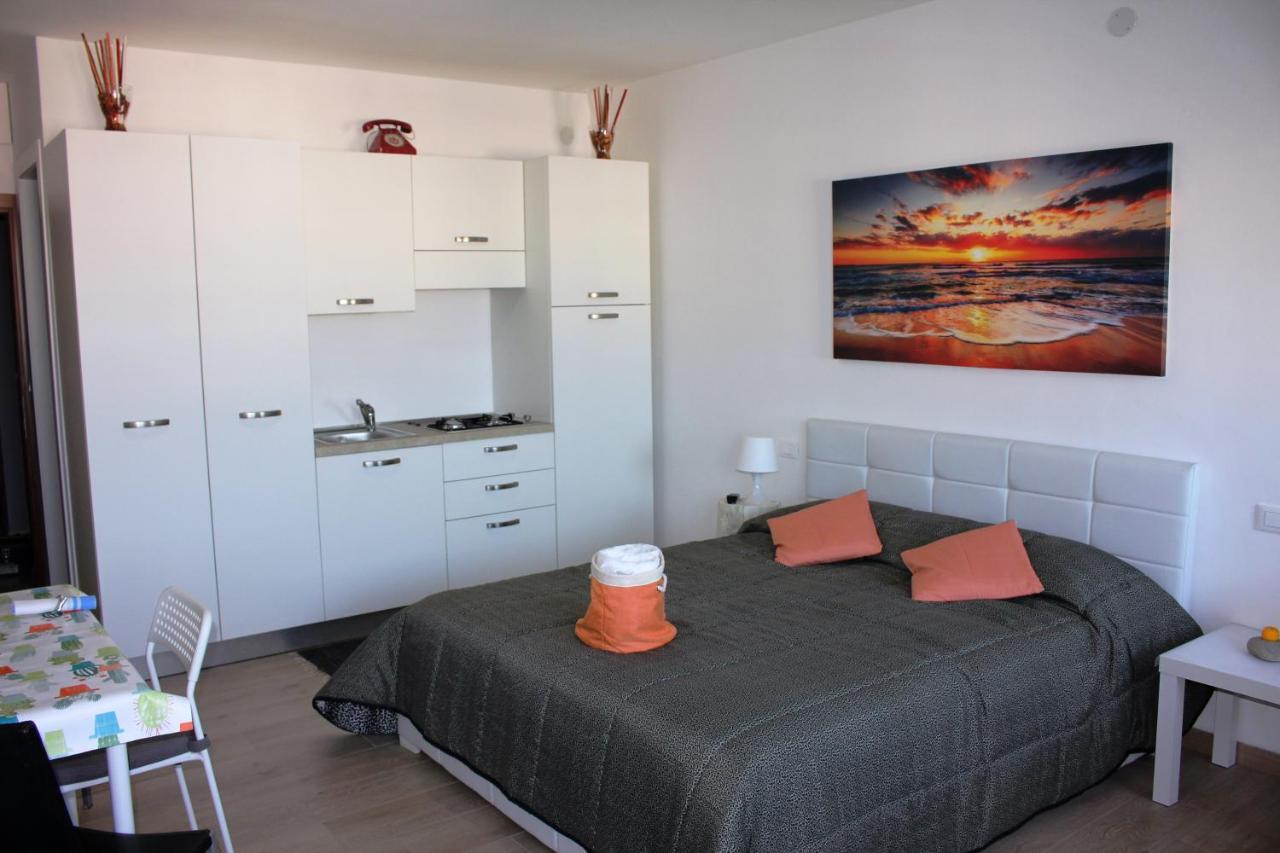 Rosato 3 Sea View Apartment لينانو سابيادورو المظهر الخارجي الصورة