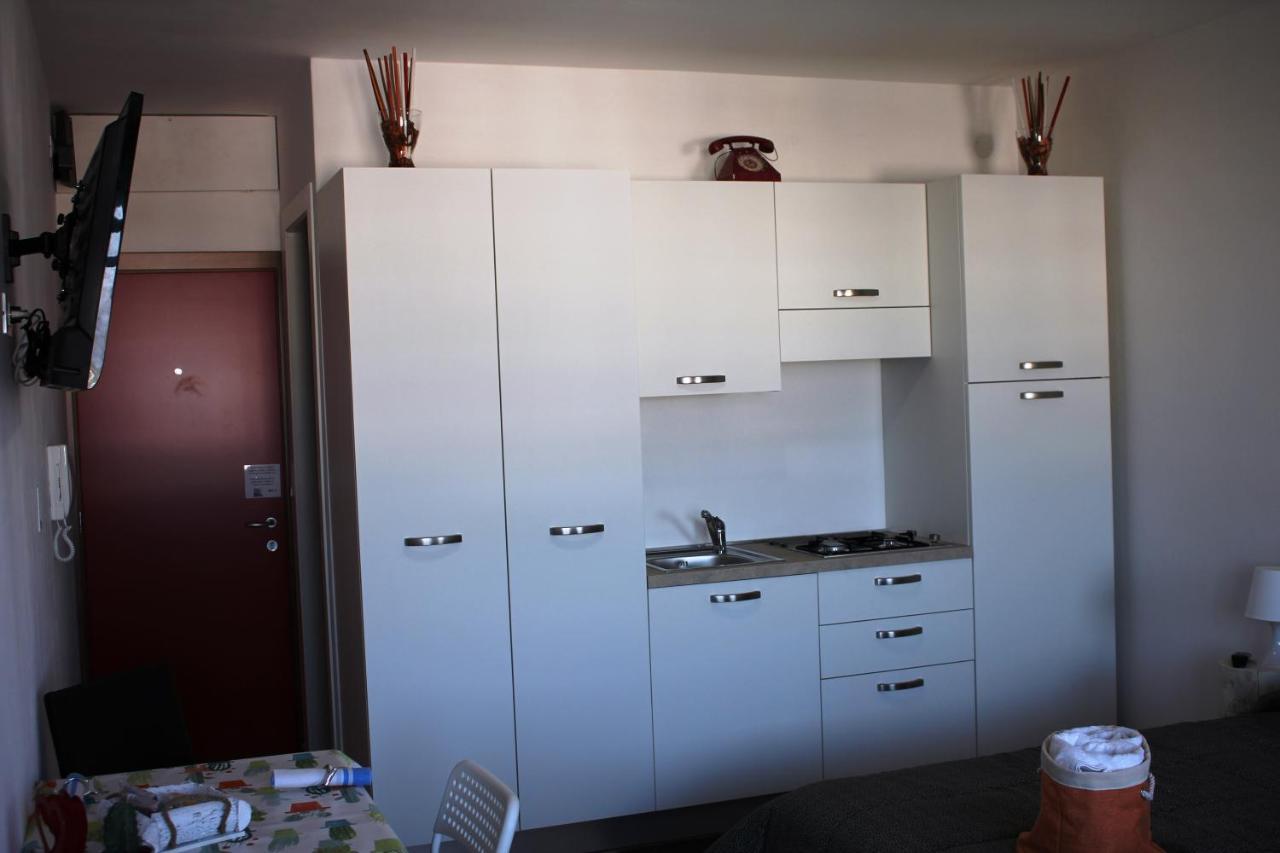 Rosato 3 Sea View Apartment لينانو سابيادورو المظهر الخارجي الصورة